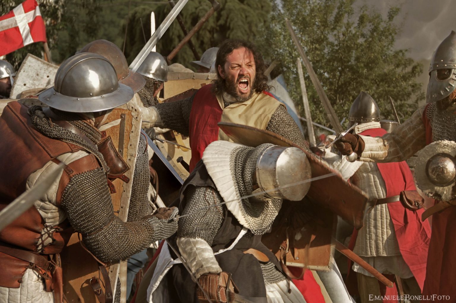 Serravalle in the Middle Ages: battles and traditions